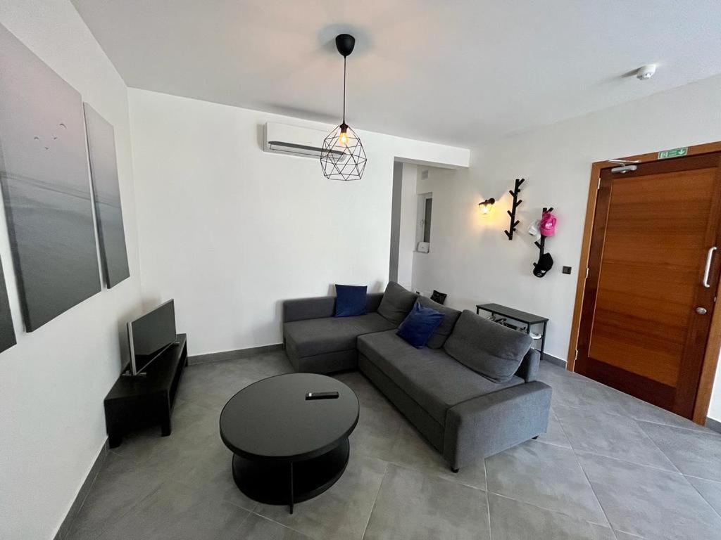 Dreams Of Holiday. Apartment With Pool Marsalforn Luaran gambar
